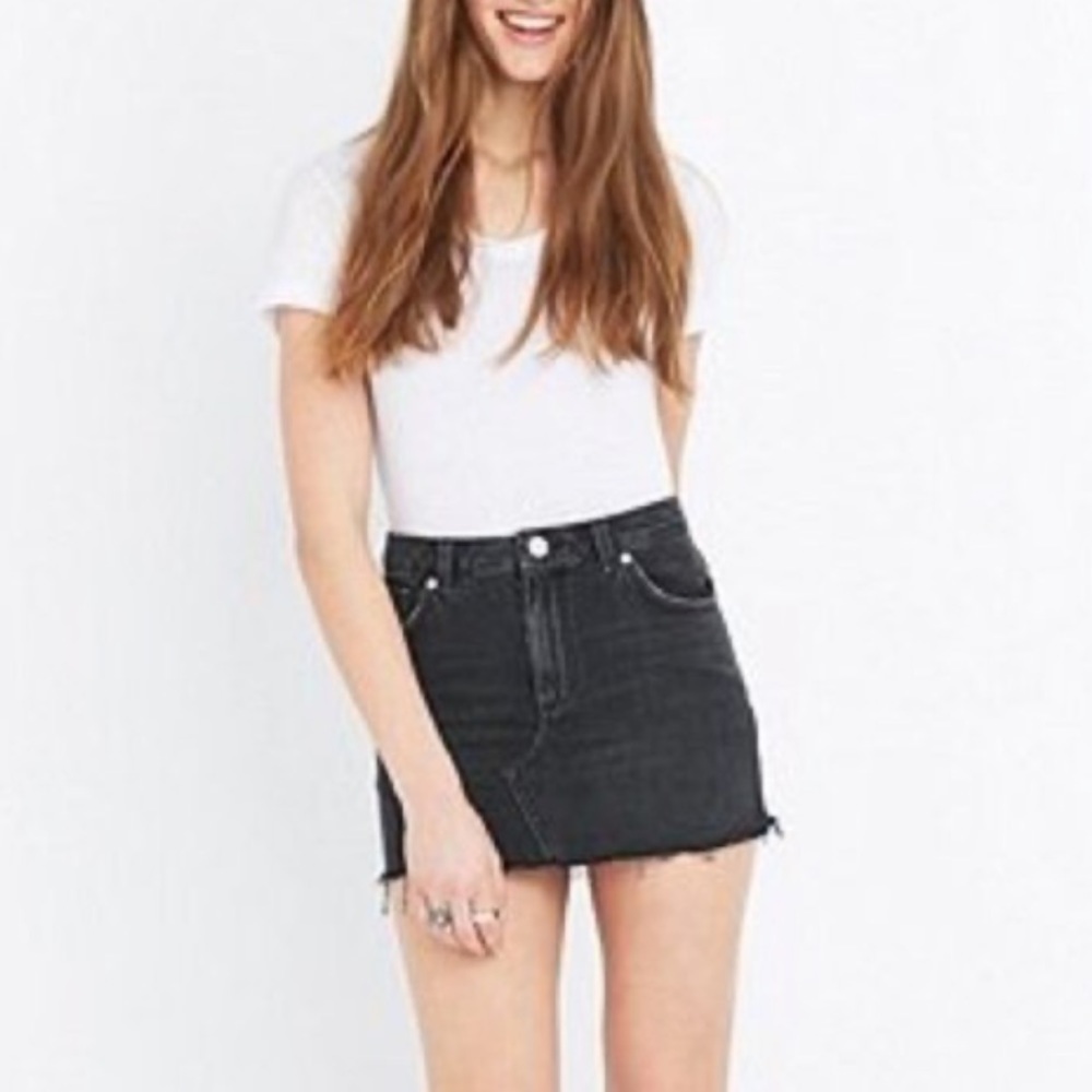 BDG Urban Outfitters frayed hem denim mini skirt Y2K